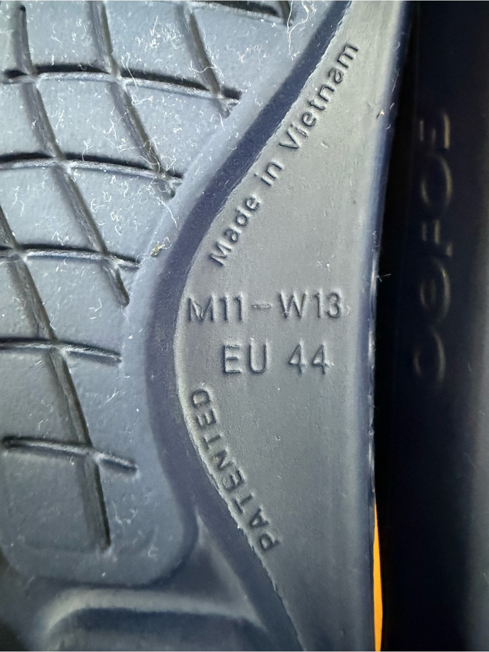 OOFOS Men's OOahh Sport Slide | Size 11 - Picture 8 of 8